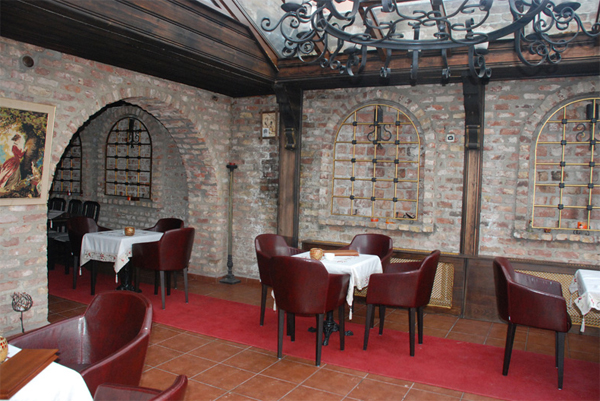 İçkisiz ve Alkolsüz Restoran Arıyorsanız Adresiniz: Cafe Haliç “Seyr-i İstanbul”