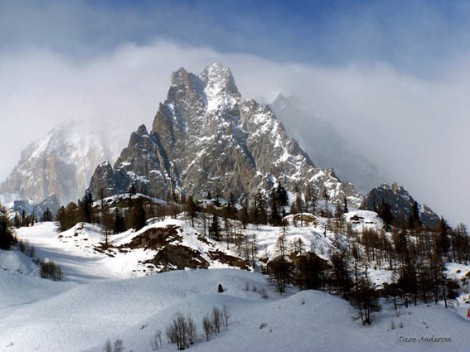 İtalya’nın Popüler Kayak Merkezi “Courmayeur”