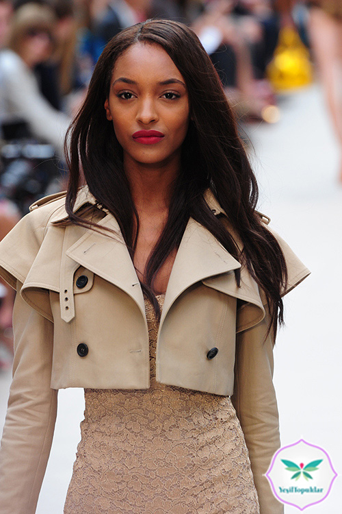 Burberry 2013 İlkbahar-Yaz Trençkot Modelleri-11