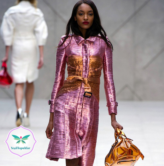 Burberry 2013 İlkbahar-Yaz Trençkot Modelleri-7