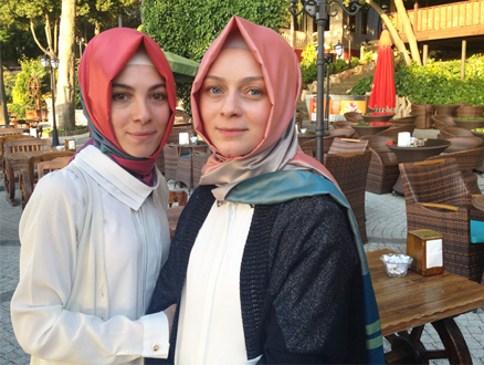 Lamra İpek İki Kız Kardeşin Girişimcilik Örneği