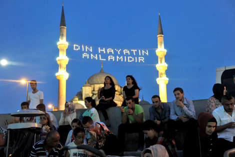Dünyada Ramazan Nasıl Geçiyor?-11