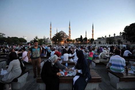 Dünyada Ramazan Nasıl Geçiyor?-6