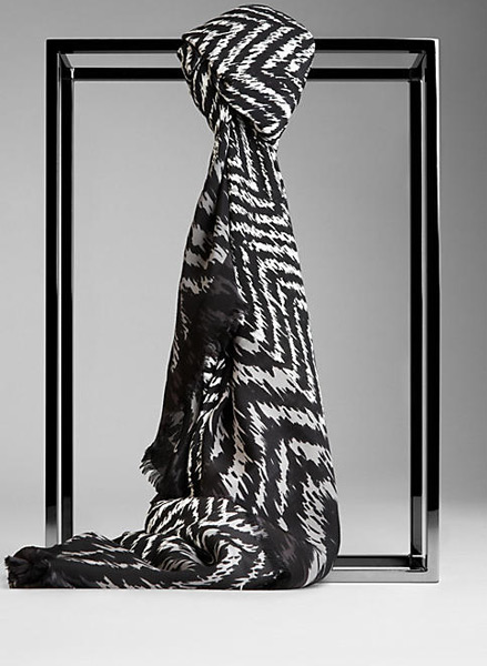 Burberry 2013 – 2014 Sonbahar Kış Eşarp Modelleri-5