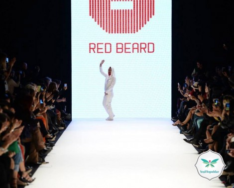 Tanju Babacan'dan Başörtülü Mesaj İstanbul Fashion Week