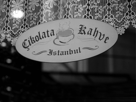 Sıcacık Bir Mutluluk: Çikolata-Kahve İstanbul