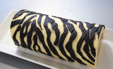 Zebra ve Dalmaçyalı Desenleriyle Lezzetli Rulo Pasta Tarifleri