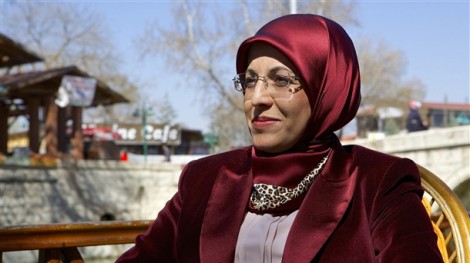 İlk Başörtülü Belediye Başkanı Fatma Toru 