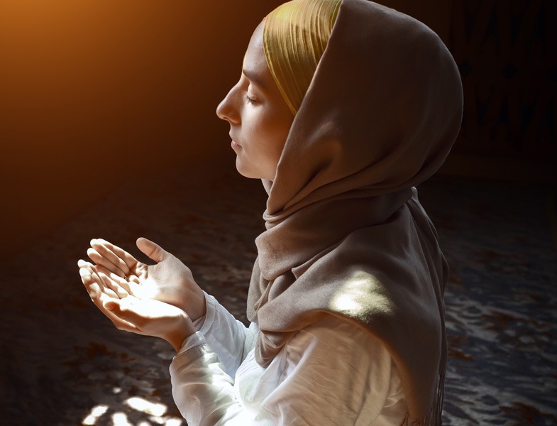 Müslüman Kadının Evinde İbadet Etmesi