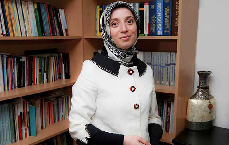 Başörtülü Milletvekili Fatma Benli