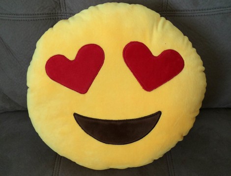 Kalp Gözlü Heyecanlı Emoji