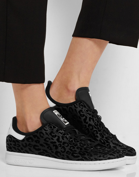 Sezonun En Güzel Sneakerları Nasıl Kombinlenir?-10