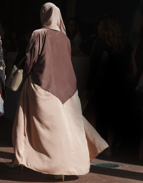 Orta Doğu’nun En Güzel Abaya Modelleri-9