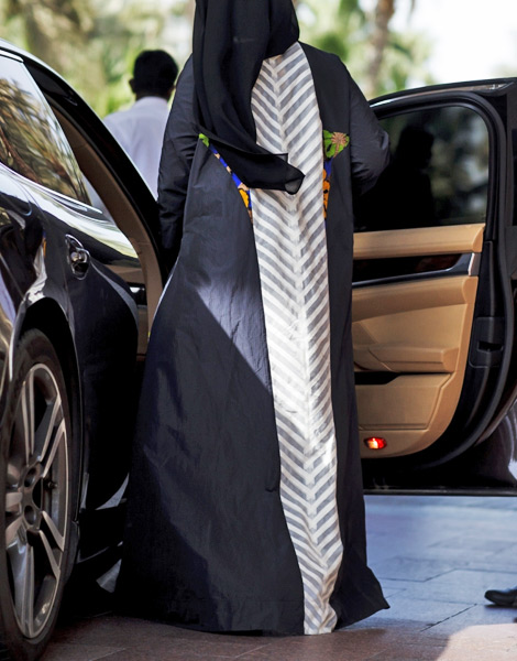 Orta Doğu’nun En Güzel Abaya Modelleri-8