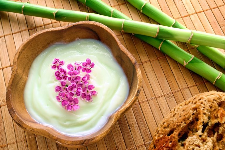 5 Farklı Cilt Tipi için Ev Yapımı Doğal Bakım Maskeleri