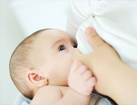 Bir Anne Bebeğini 2 Yaşına Kadar Emzirmek Zorunda mı?