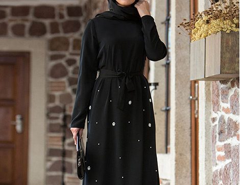 Sonbaharın En Şık 10 Siyah Tesettür Elbisesi