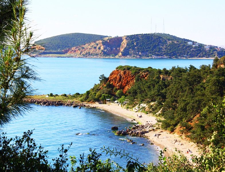 Masmavi Deniziyle Türkiye'nin En Güzel Adalarından Biri Burgazada