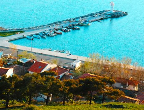 Masmavi Deniziyle Türkiye'nin En Güzel Adalarından Biri Gökçeada