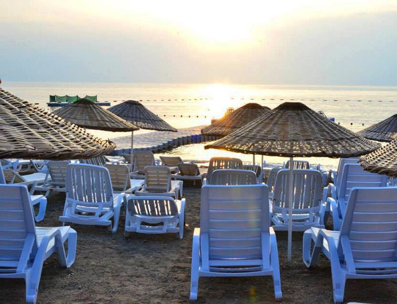 Tatile Gitmeden Serinlemek İsteyenler İçin Kadınlara Özel 5 Plaj Önerisi