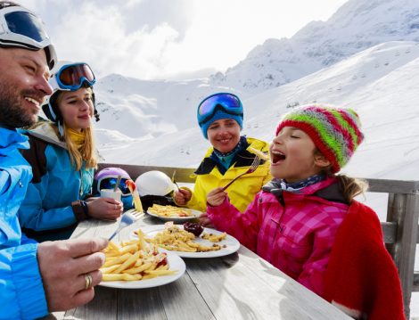 Kayak Tatilinde Zirvelerin Keyfini Sürerken Nasıl Besleneceğiniz Biliyor musunuz