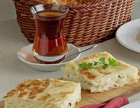 Çay Saati Sofralarının Değişmeyen Lezzeti Börek Tarifleri