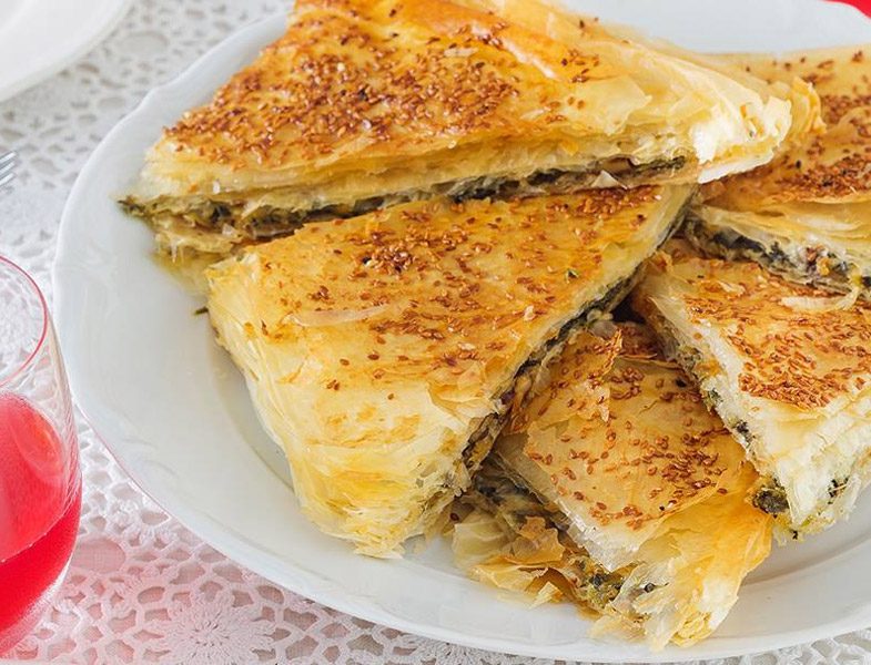 İftarda Davet Sofralarının Vazgeçilmezi Olacak Börek Tarifleri