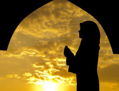 Müslüman Kadın ve Dua