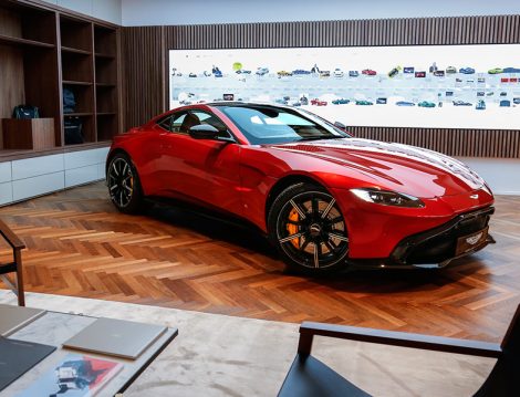 Aston Martin Vantage Kırmızı