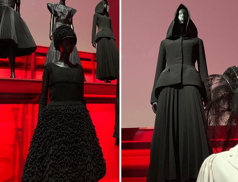 Christian Dior Paris'ten Dünyaya Sergisi - Siyah Pliseli Etek ve Kapüşonlu Cket