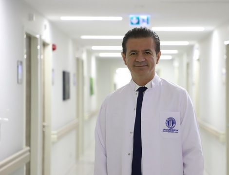 Çocuk Alerjisi ve İmmünoloji Hastalıkları Uzmanı Prof. Dr. Ahmet Akçay