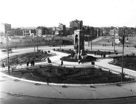 İstanbul’un Kalbi, Taksim Meydanı'nın 19. yüzyıldan 1960