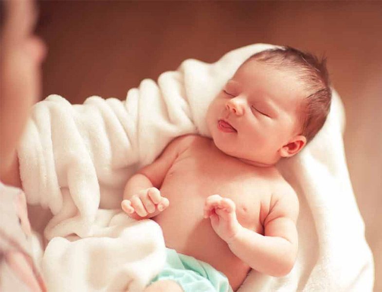 Yenidoğan Bebeği Sünnet Ettirmek