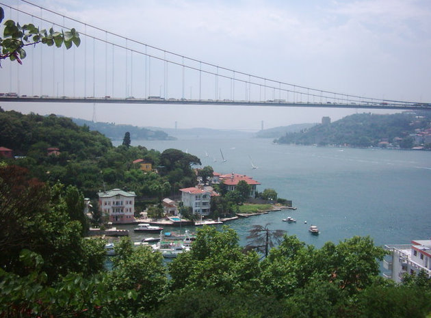 Zengin ve İçkisiz Mönüsü, Muhteşem Manzarası İle Mihrabat Restoran