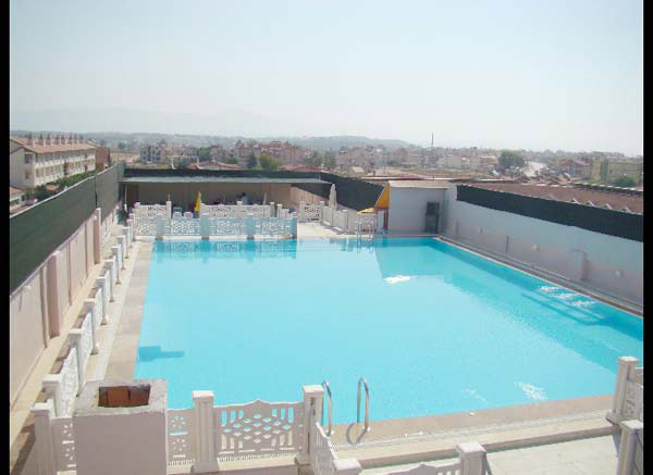 Bay ve Bayan Özel Havuza Sahip, Uygun Fiyatları ile Yeşilöz Otel