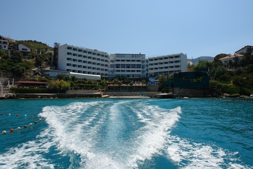 Bayanlara Özel Havuzu ile Clup Asya Hotel Muhteşem Bir Tatil Sunuyor