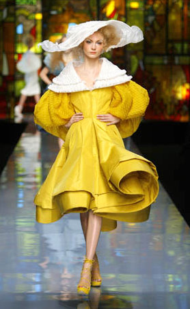 Dior 2010 Kış Koleksiyonundan Elbise Ceket Manto Modelleri