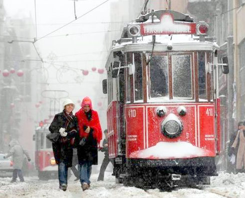 Beyoğlu Artık Muhafazakar Kesimin de Uğrak Semti