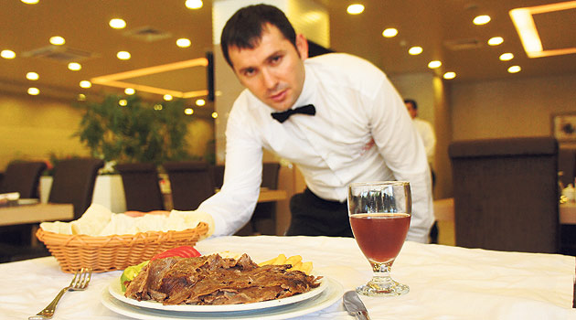 Avrupa Yakasının En Büyük Dönercisi “SAAFİ DÖNER”
