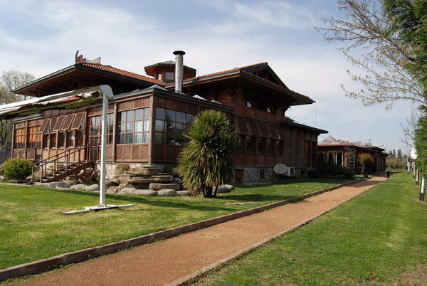 Surlar İçinde Yemek Zevki: Sur Restaurant & Cafe