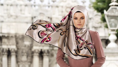 Zerafette İnce Düşünüş, Ugoza Eşarp…