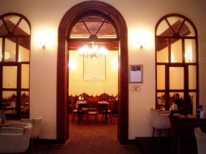 Bir Nezih Ortam ‘Edebiyat Kıraathanesi’