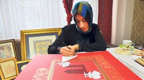 Yazıyor, Boyuyor, Tasarlıyor…
