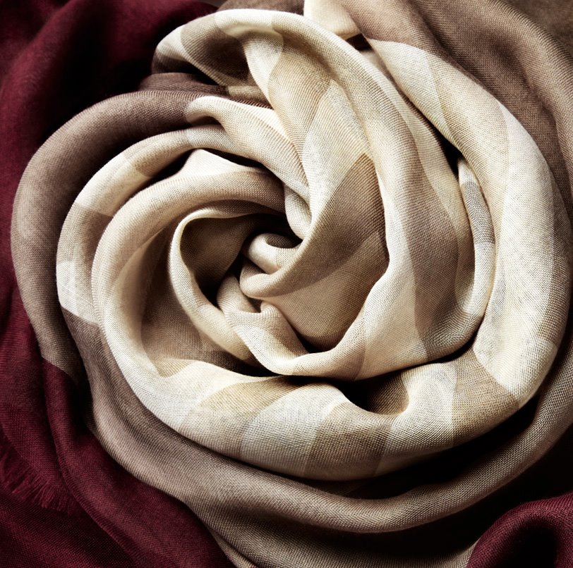 Burberry 2012 Eşarp Modelleri