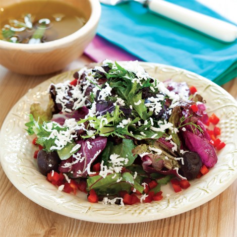 zeytinyağlı ege otları salatası