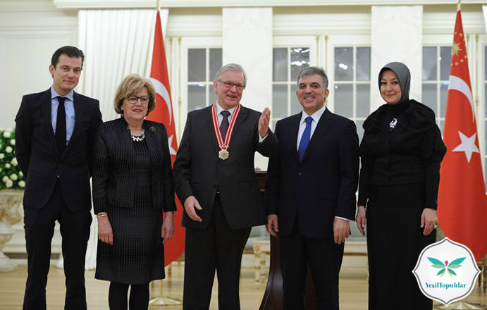 Hayrünnisa Gül'ün Kıyafetleri