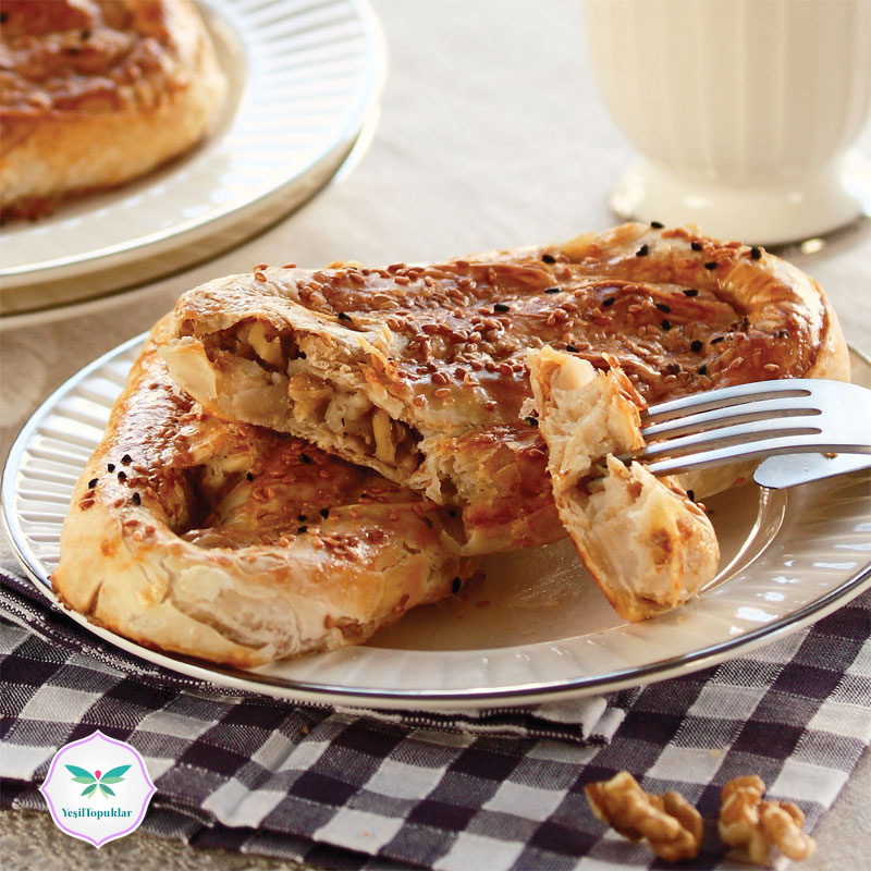 Cevizli-ve-Soğanlı-Börek