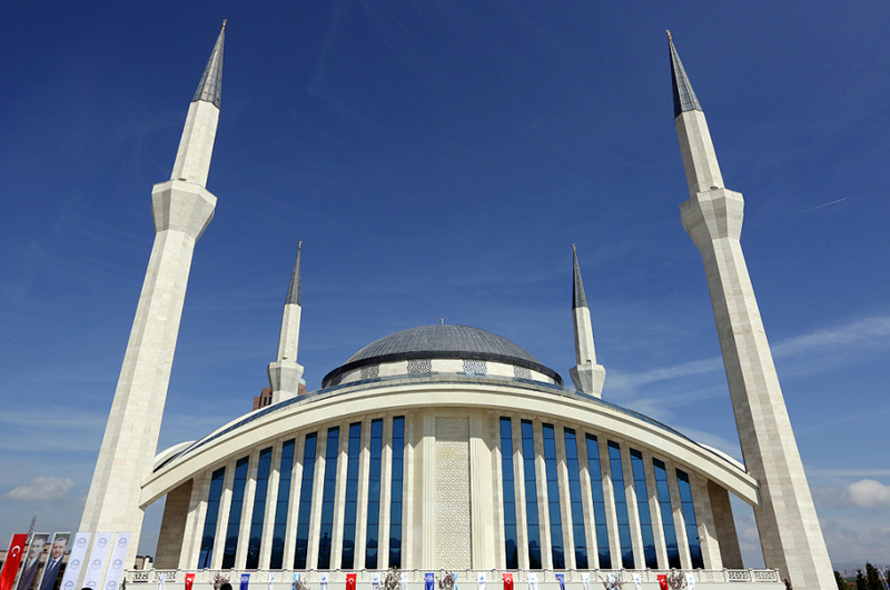 Ahmet Hamdi Akseki Camii Dualarla İbadete Açıldı