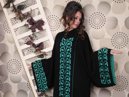 Ünlü Dubai Feraceleri Şimdi Mor İnci Butik’te