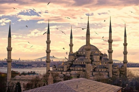 Gençliğimizi Nasıl Tüketiyoruz